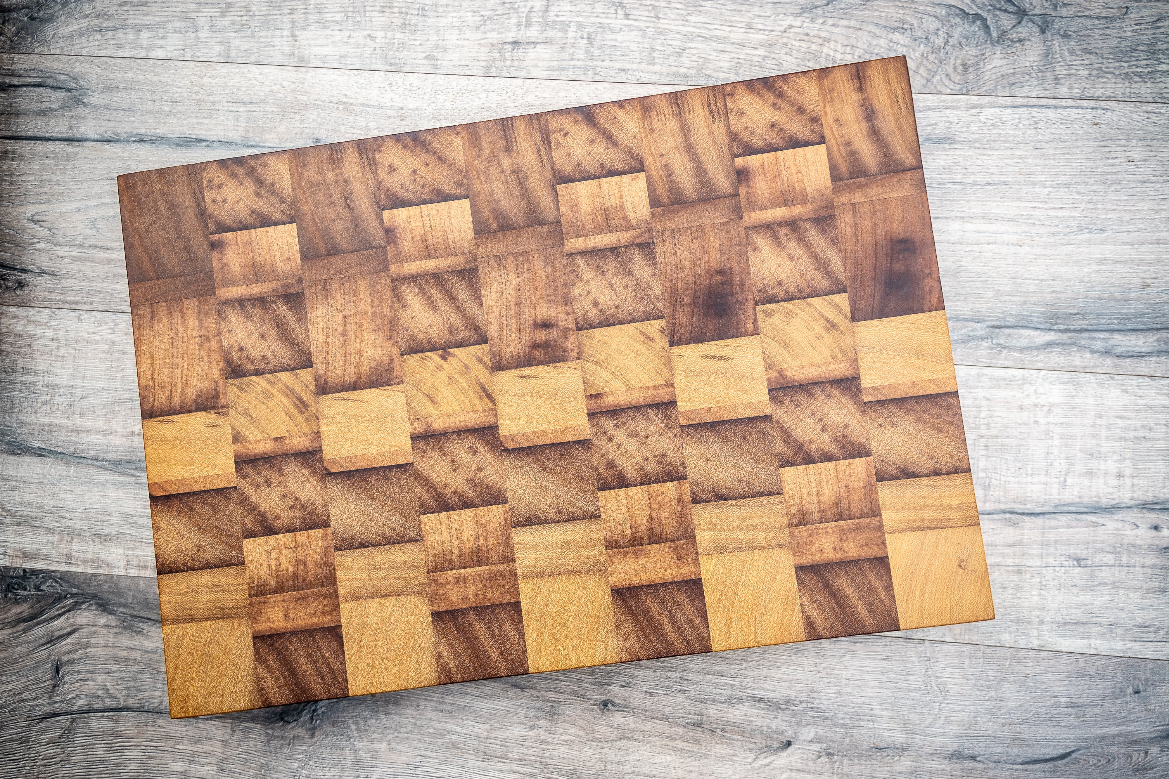 End grain hot sale chopping board
