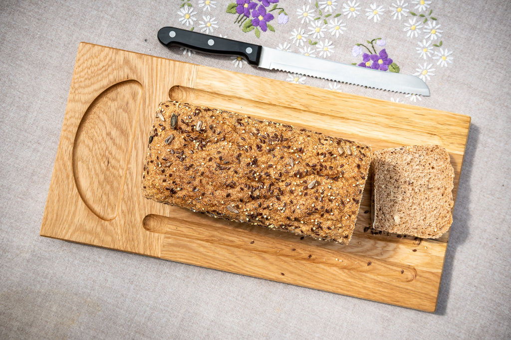 oak bread board, wooden bread board