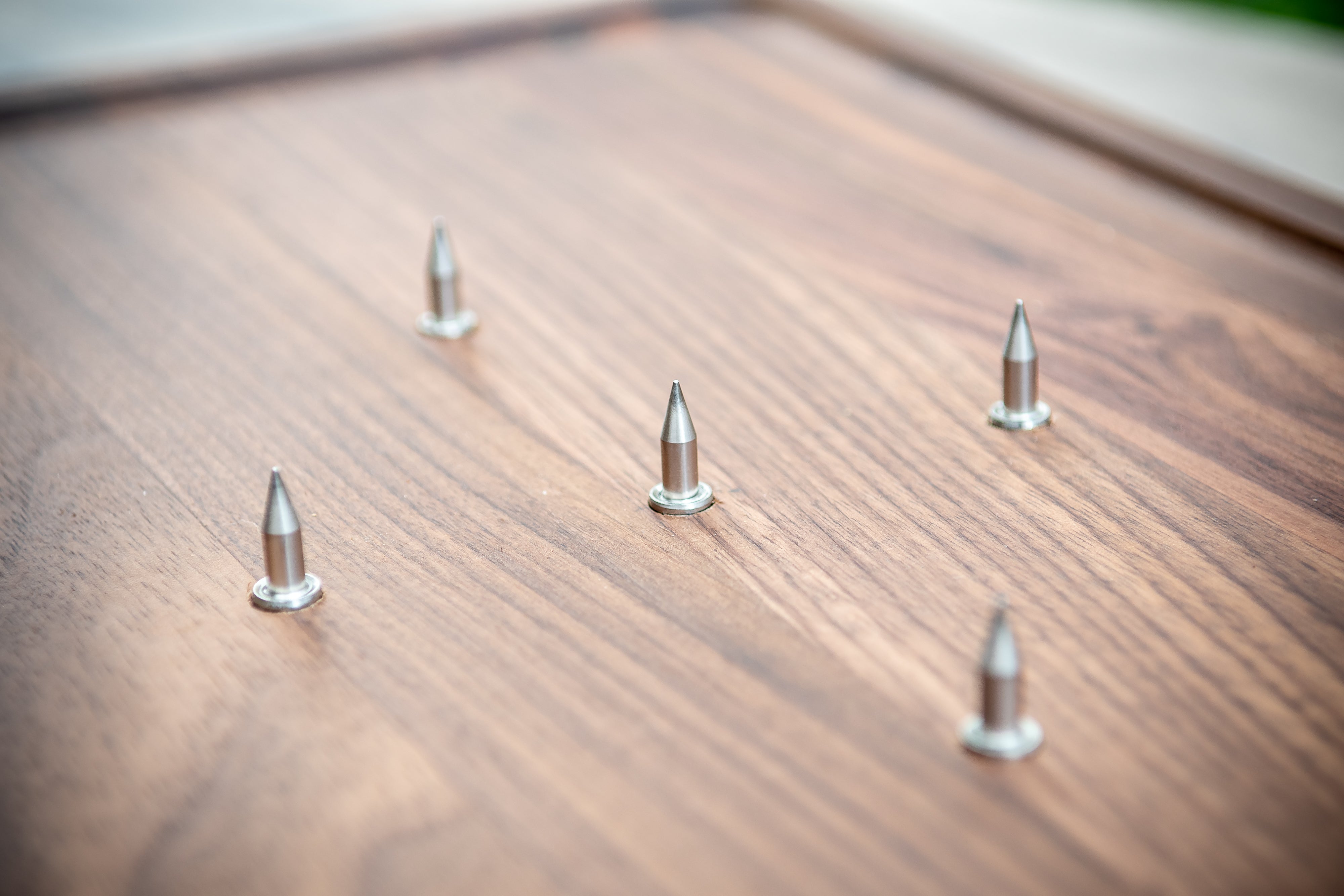 Carving board on sale with spikes